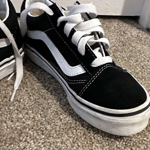 Vans Classic Black and White Low-Tops - Picture 6 of 16